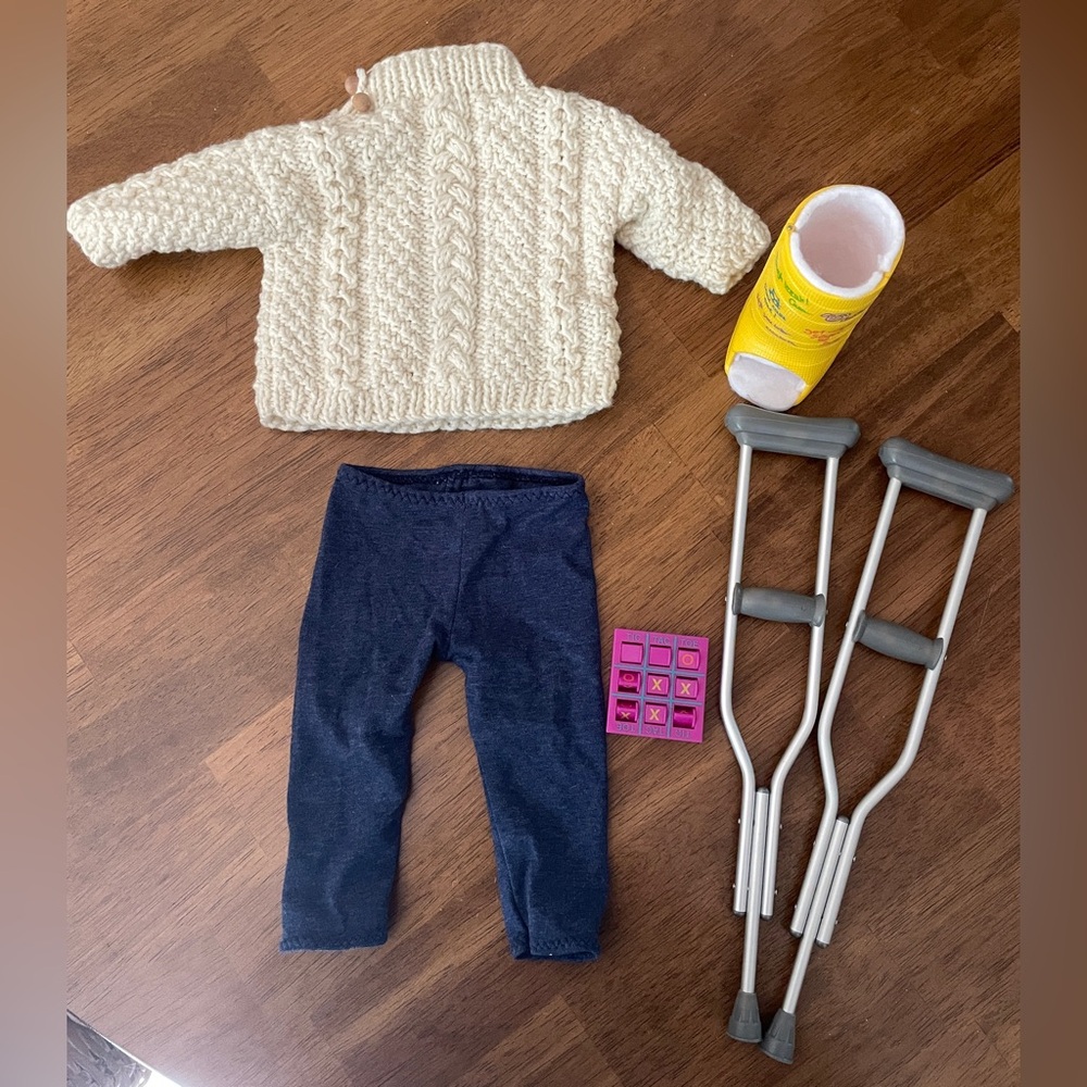American Girl Apres Ski Outfit, Cast & Crutches Set - Picture 4 of 9
